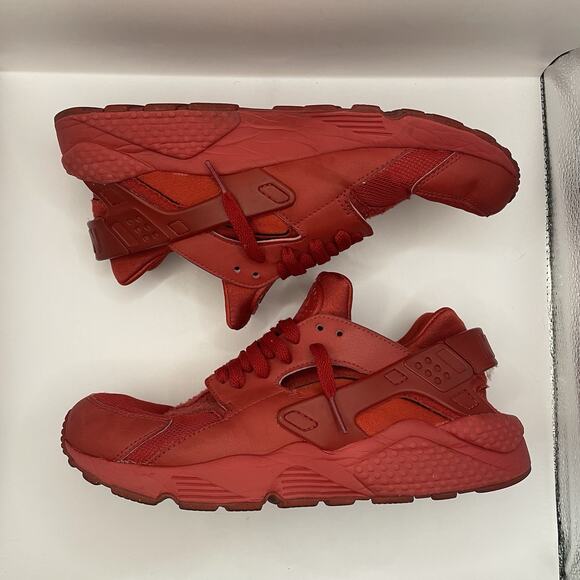 Men’s 9 Nike Air Huarache Run Triple Varsity Red Athletic Sneakers 318429-660 - Picture 3 of 8